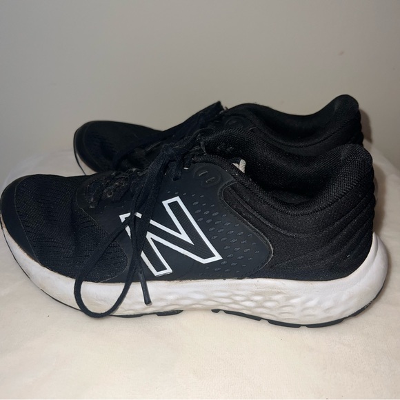 New Balance 520 Running Shoes – Black/White – Women’s Size 6.5 - Picture 7 of 13